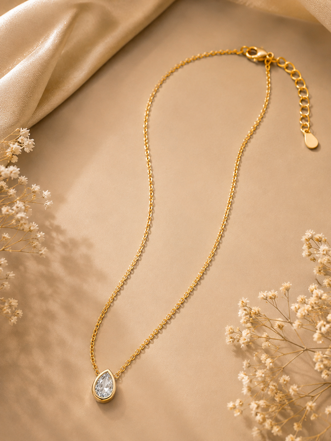 Anti tarnish gold small diamond pendant necklace