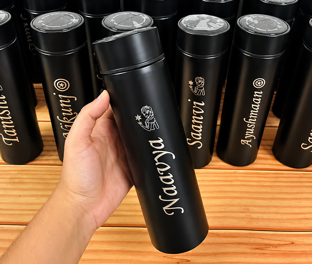 Customized Black Name Printed Bottle – Stylish Insulated Water Bottle